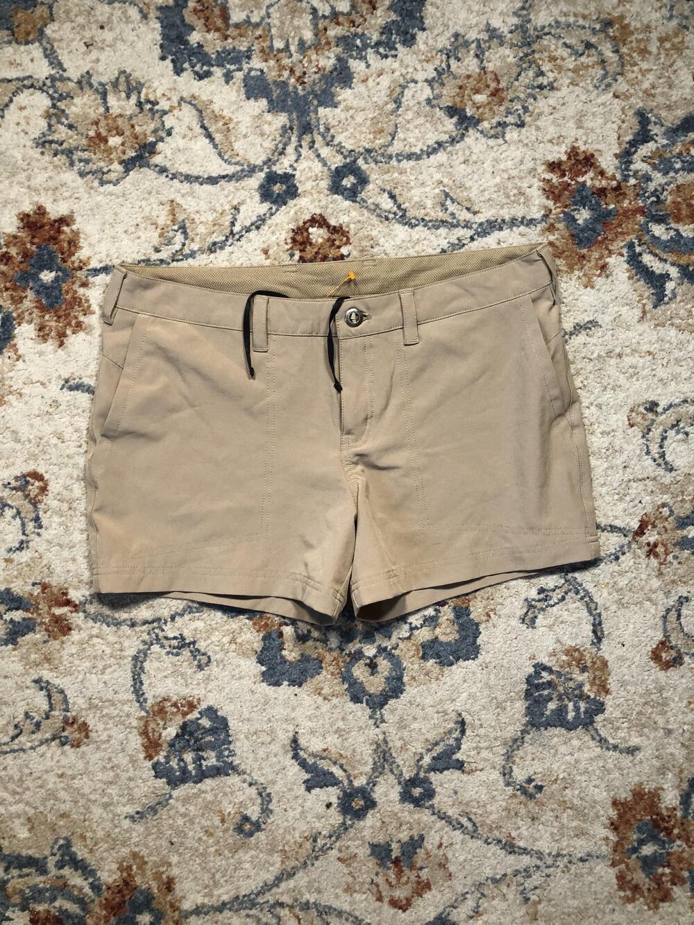 Patagonia Shorts Womens 8 Khaki Tan Stretch Outdoor Hiking Quick Dry Pockets